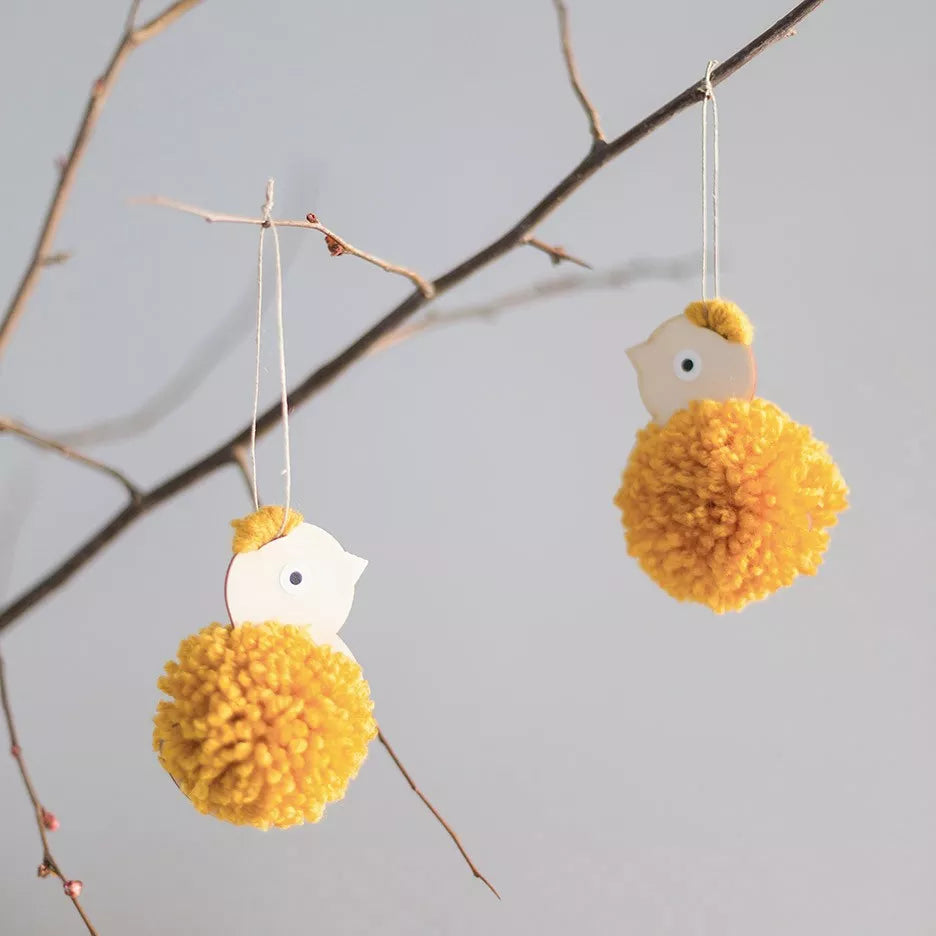 Kids DIY Pompoms Tree Decoration