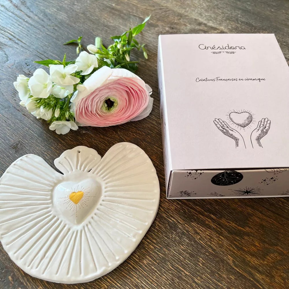 Détails du Sacré-Cœur en or