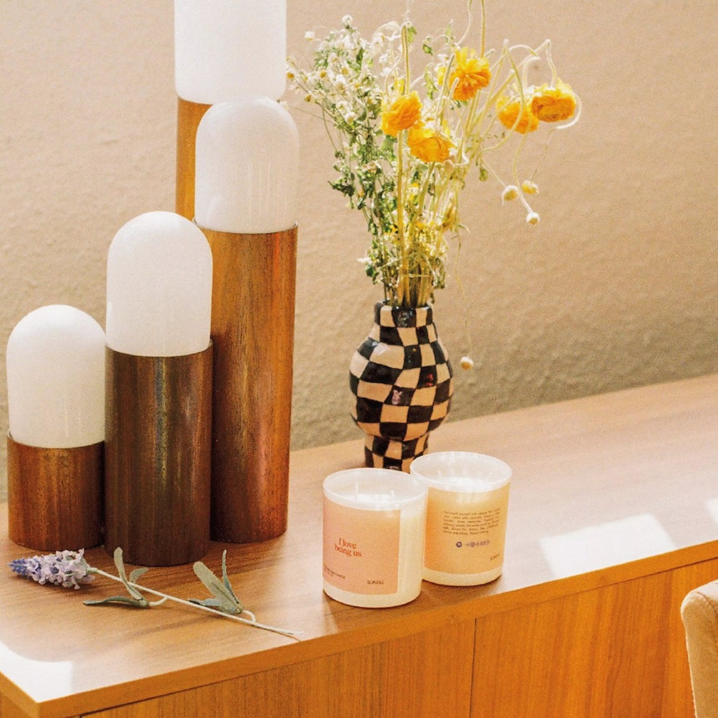 Scandle Scented candles with Spotify playlist front and back view