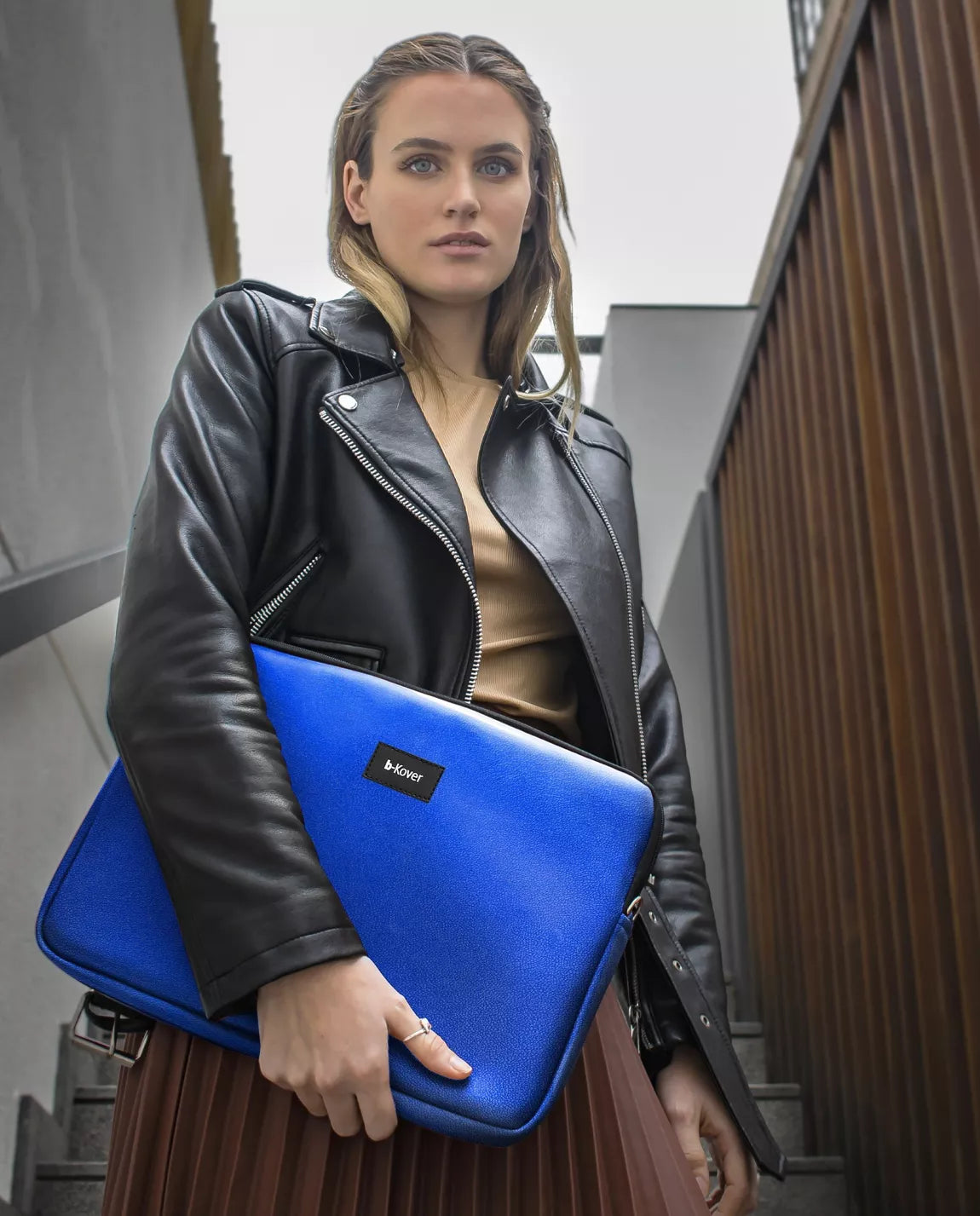 Electric Blue Computer case b-Kover